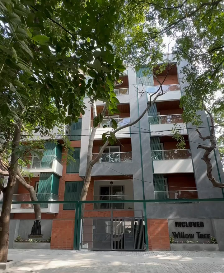 Inclover Willow Tree Landscaped Balcony